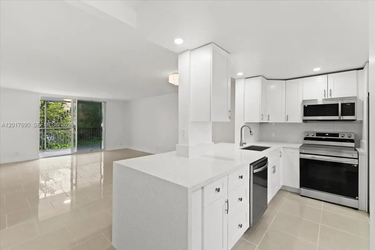 319 NE 14th Ave #201, Hallandale Beach, FL 33009 - #1