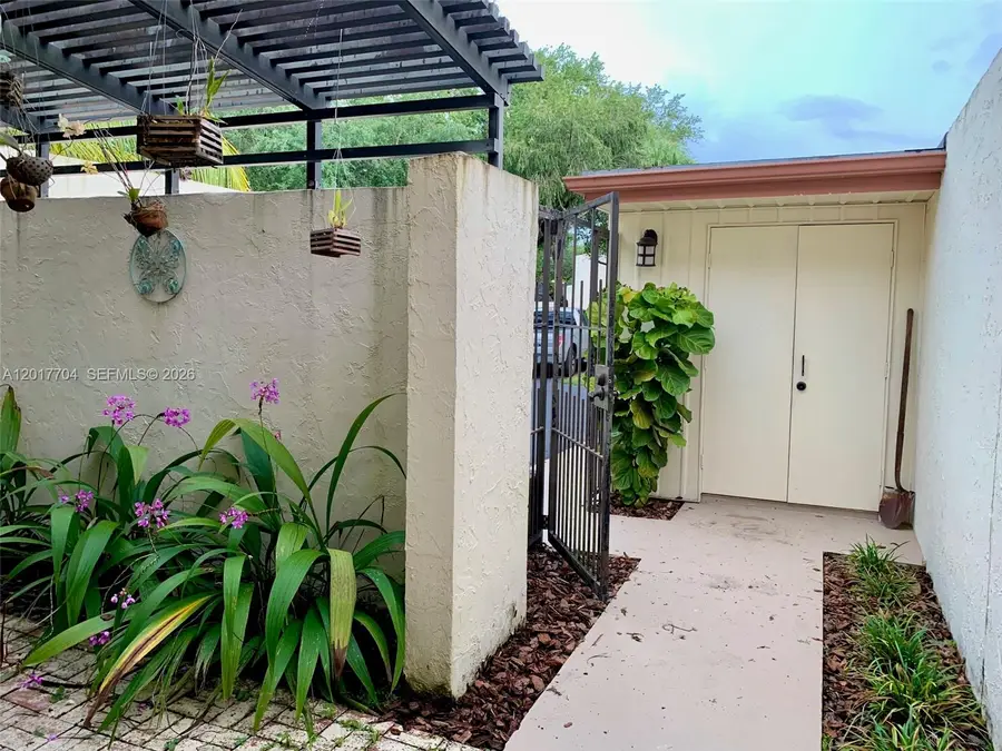 7655 SW 106th Ave, Miami, FL 33173 - #2