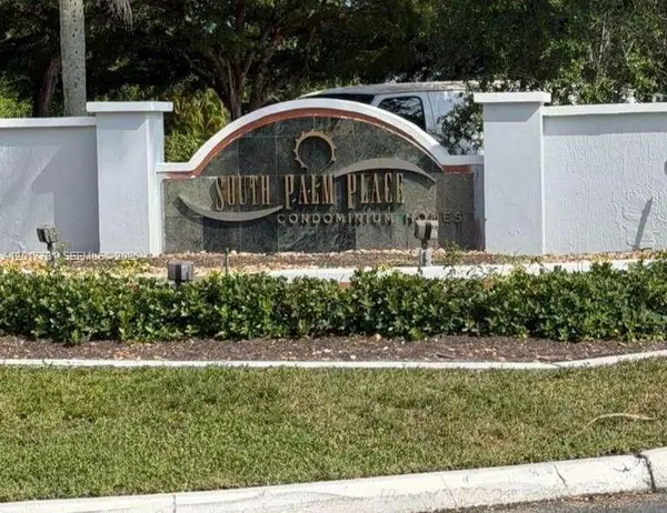 7610 Westwood Dr #122, Tamarac, FL 33321