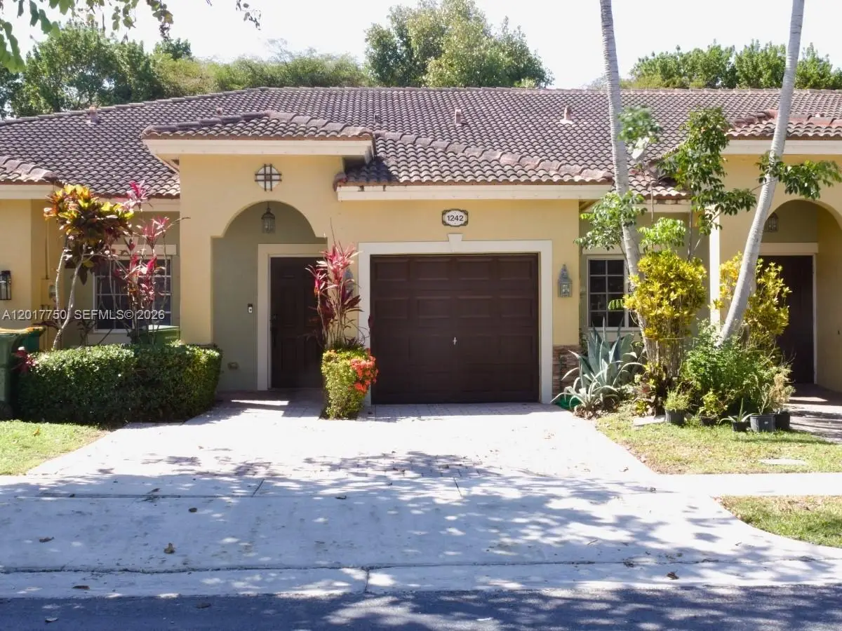 1242 NE 32nd Ave, Homestead, FL 33033 - #1