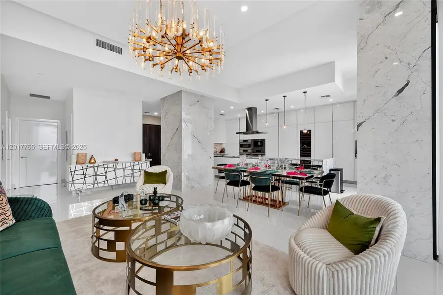 88 SW 7th St #PH4202, Miami, FL 33130 - #2