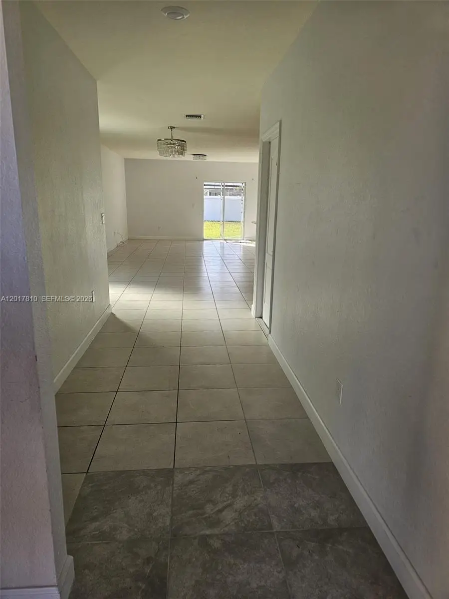 831 Bent Creek Dr, Fort Pierce, FL 34947 - #2