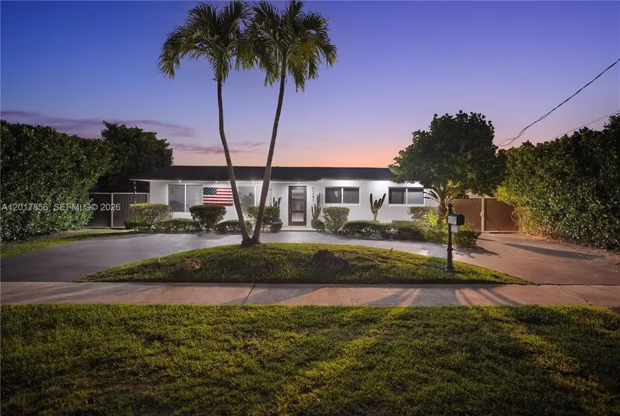 5241 SW 104th Ave, Miami, FL 33165 - #2