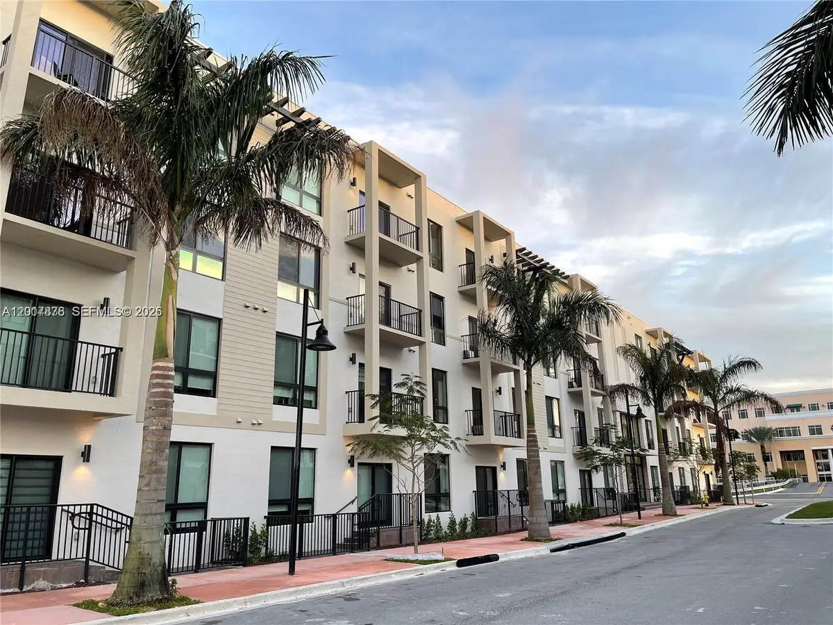 8201 NW 41st St #D-203, Doral, FL 33166 - #1