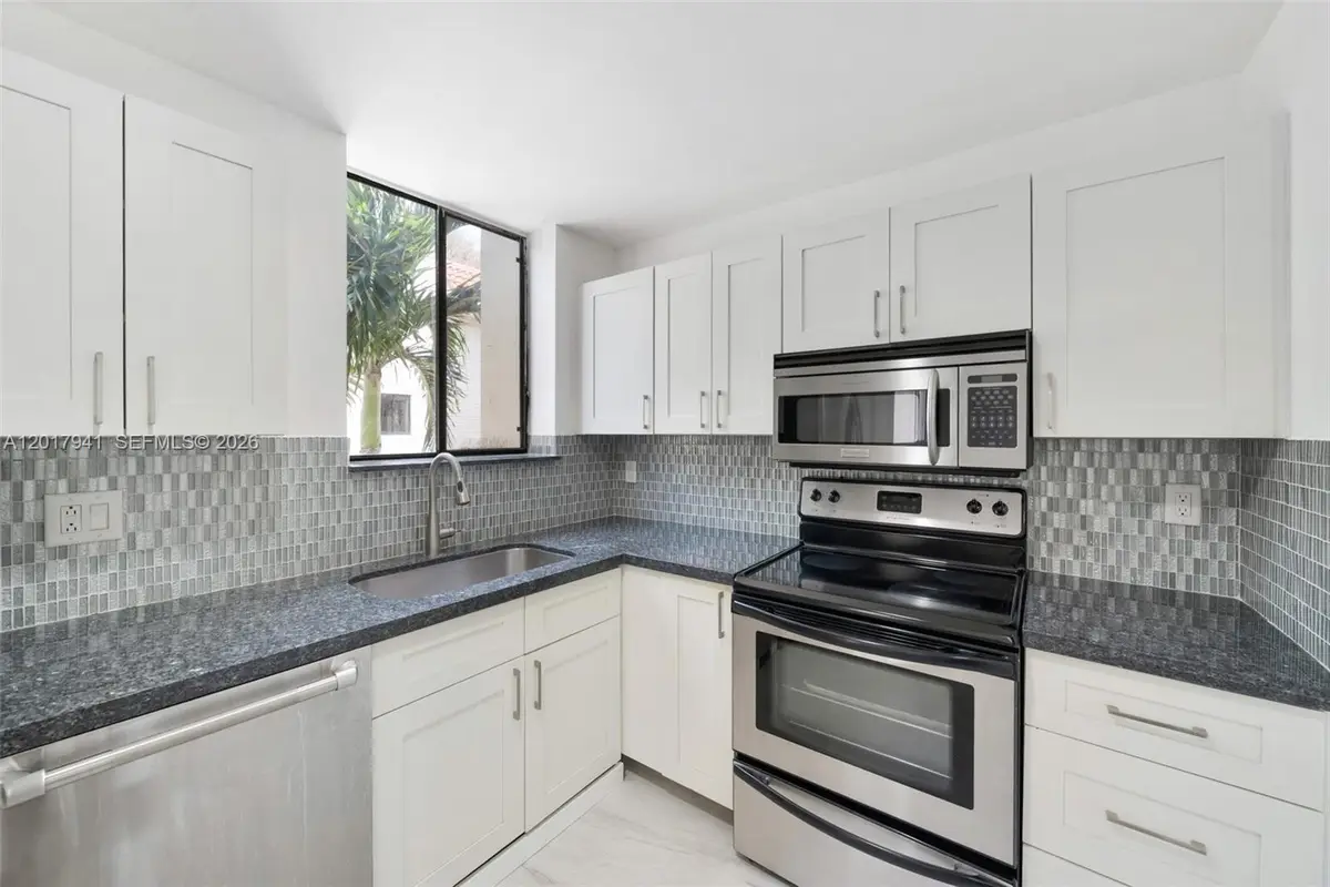1401 NE 9th St #26, Fort Lauderdale, FL 33304 - #1
