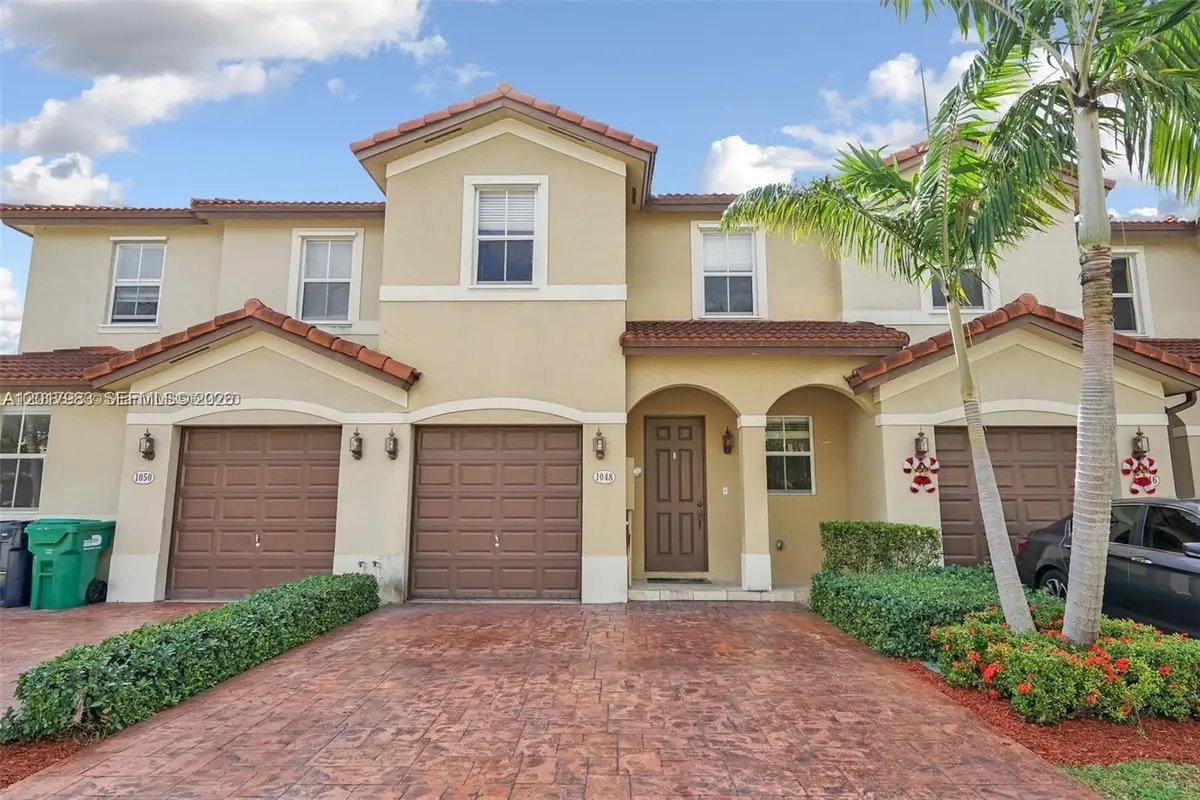 1048 NE 208th St, Miami, FL 33179 - #1