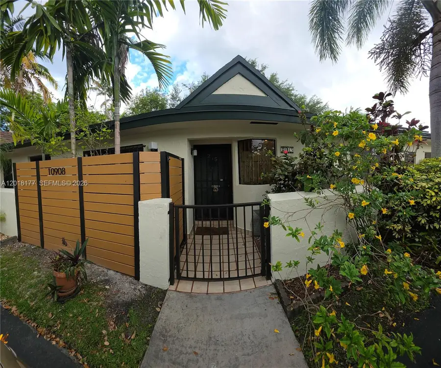 10908 SW 72nd St #215, Miami, FL 33173 - #2