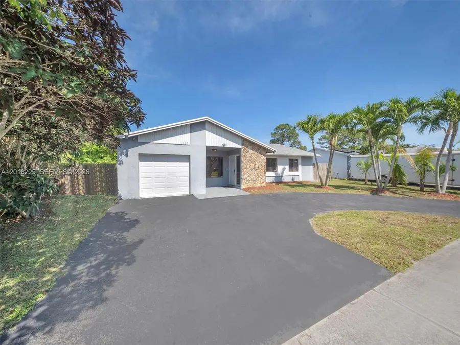 1027 SW 49th Ter, Margate, FL 33068 - #2