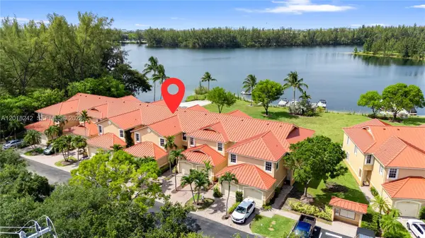 4065 Crystal Lake Dr, Deerfield Beach, FL 33064