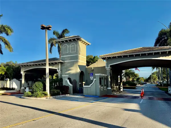 2301 Lucaya Ln #O1, Coconut Creek, FL 33066