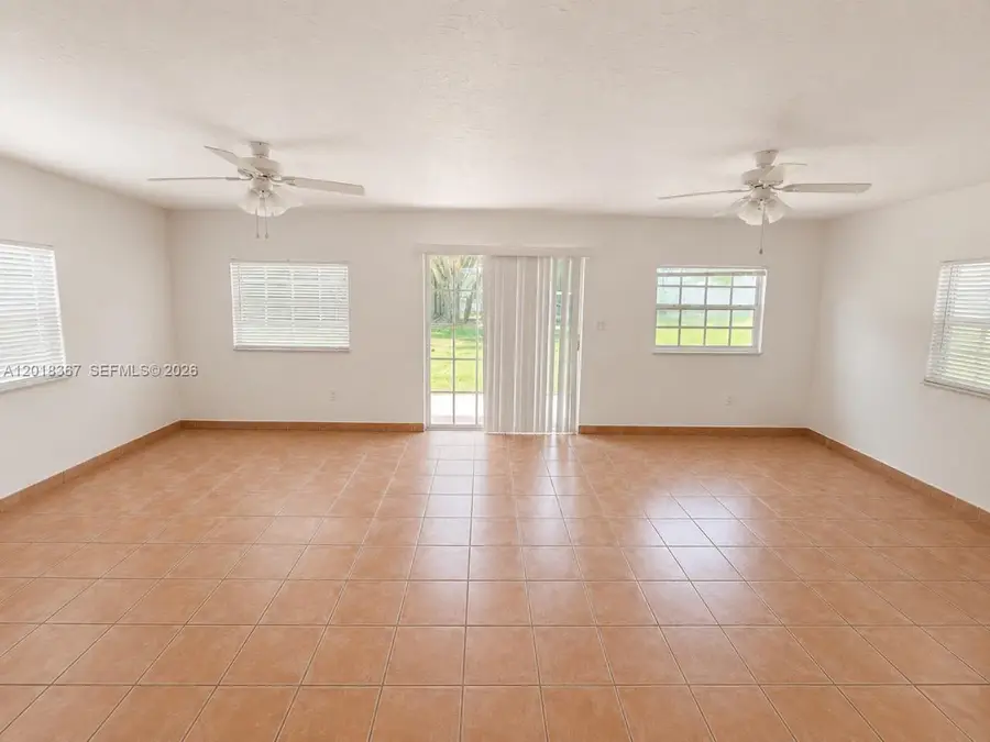 18054 SW 92nd Ct, Palmetto Bay, FL 33157 - #3