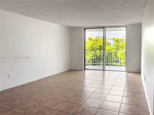 496 NW 165th St Rd #D-410, Miami, FL 33169