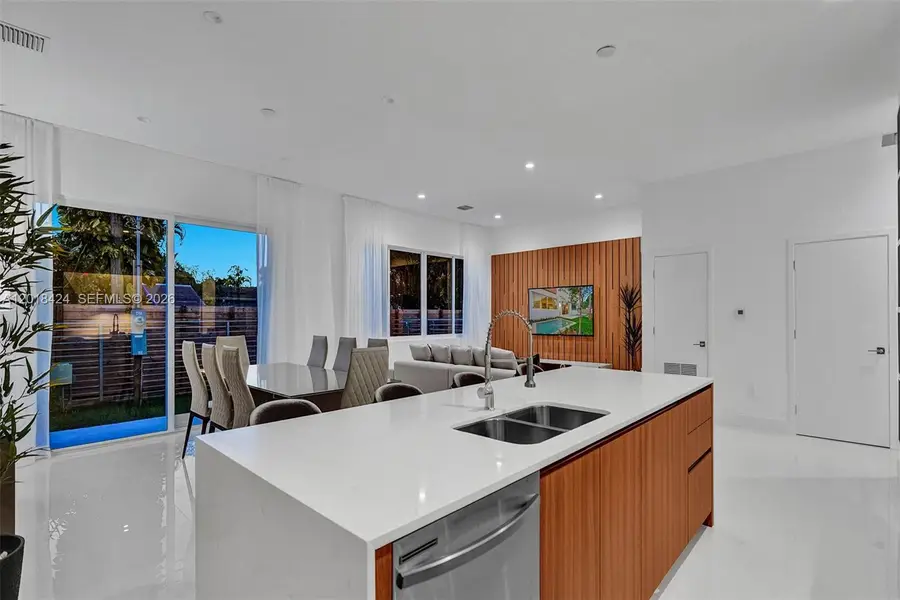 1801 NE 13th St #1821, Fort Lauderdale, FL 33304 - #3