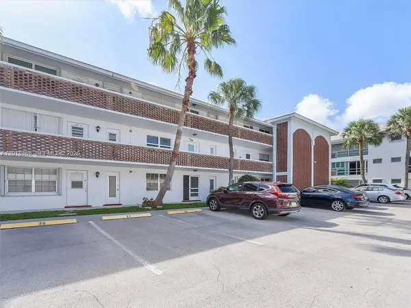 2050 NE 39th St #W112, Lighthouse Point, FL 33064