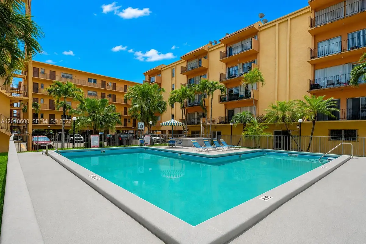 1900 W 54th St #220, Hialeah, FL 33012 - #1