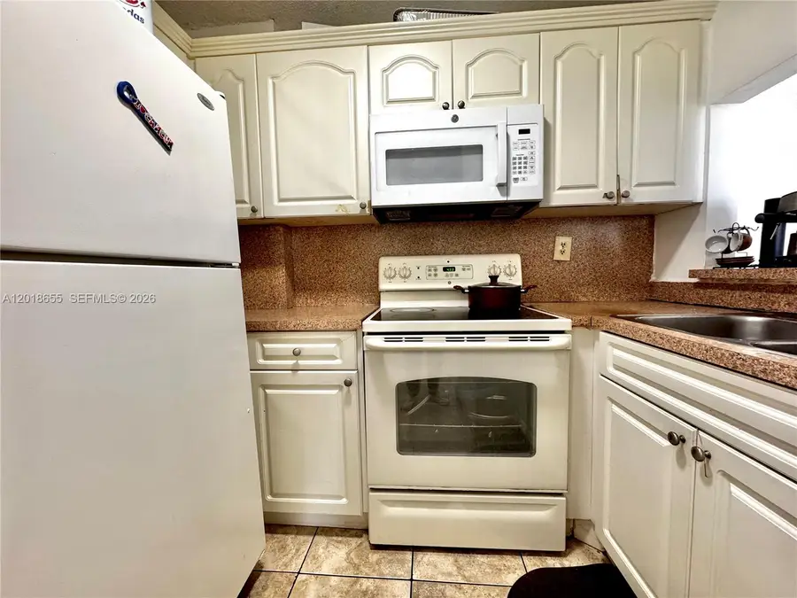 8145 NW 7th St #404, Miami, FL 33126 - #2