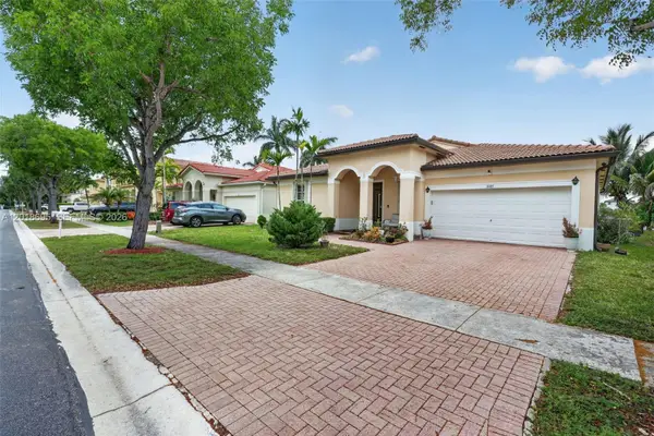 3985 NE 15th St, Homestead, FL 33033