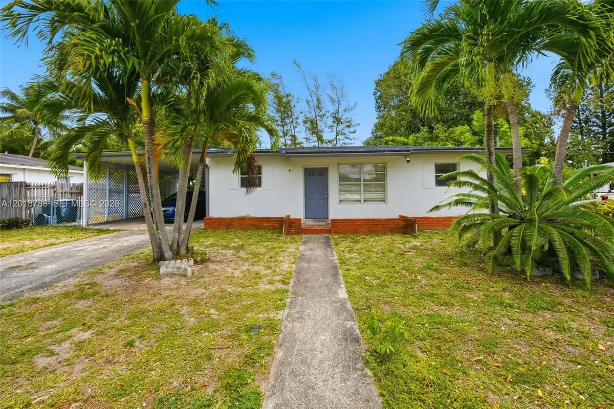 4621 SW 31st Dr, West Park, FL 33023 - #1
