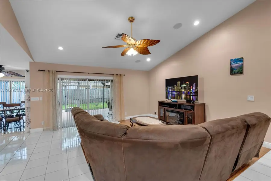 7817 Sunflower Dr, Margate, FL 33063 - #3