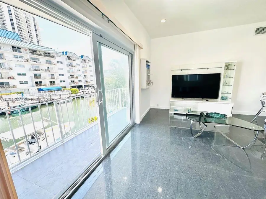 3751 NE 170th St #4, North Miami Beach, FL 33160 - #2