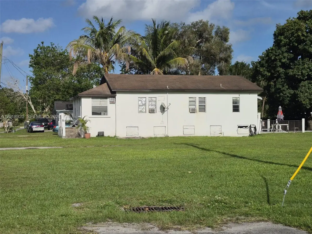 1880 NW 111th St, Miami, FL 33167 - #1