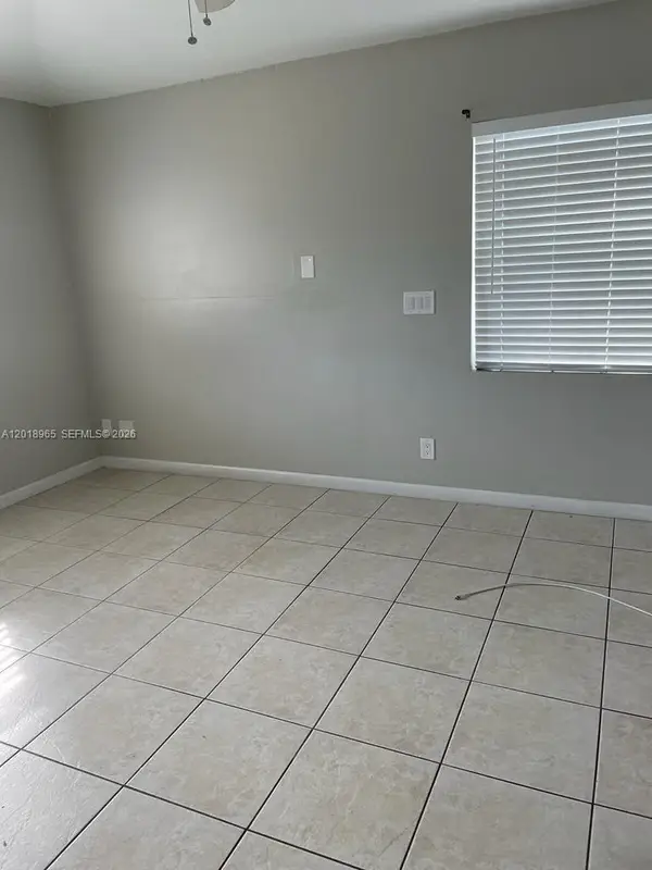 5328 Sw 18th St, Hollywood, FL 33023