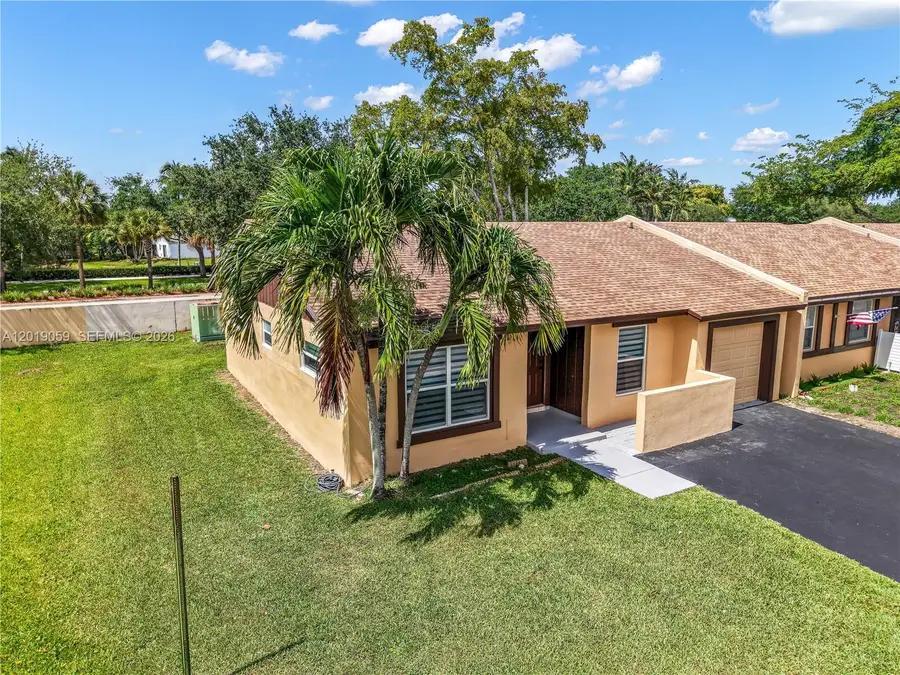 9531 W Heather Ln, Miramar, FL 33025 - #2
