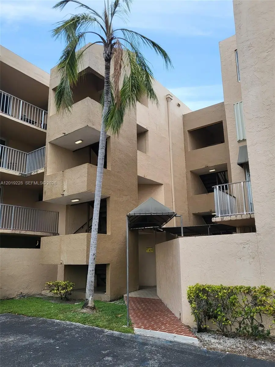 10801 SW 109th Ct #D305, Miami, FL 33176 - #1