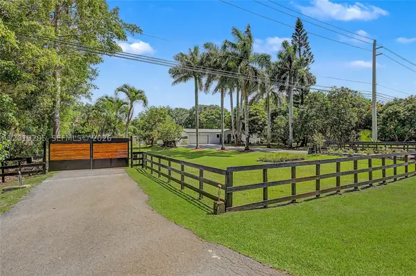 13811 SW 26th St, Davie, FL 33325