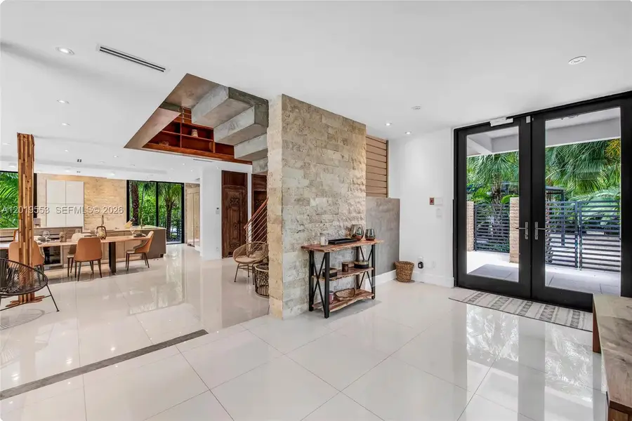 994-990 NE 78th, Miami, FL 33138 - #2