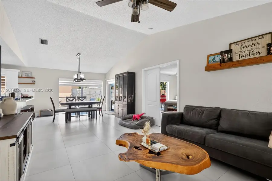 8061 NW 197th St, Hialeah, FL 33015 - #3