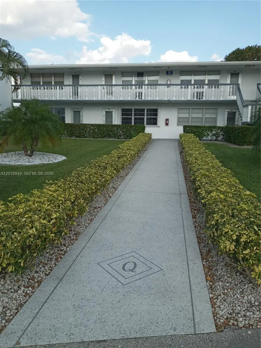 390 Windsor Q #390, West Palm Beach, FL 33417 - #1