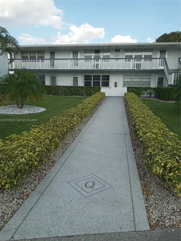 390 Windsor Q #390, West Palm Beach, FL 33417