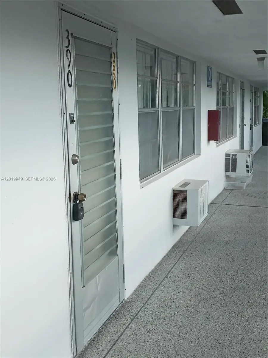 390 Windsor Q #390, West Palm Beach, FL 33417 - #2