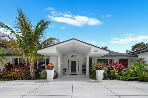 600 NE 4th St, Pompano Beach, FL 33060