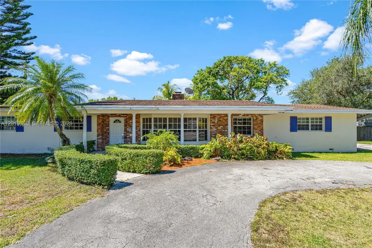 8200 SW 164th St, Palmetto Bay, FL 33157 - #1