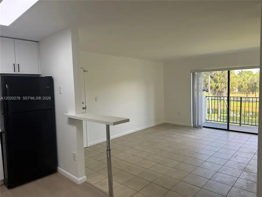 7195 NW 179th St, Hialeah, FL 33015 - #3