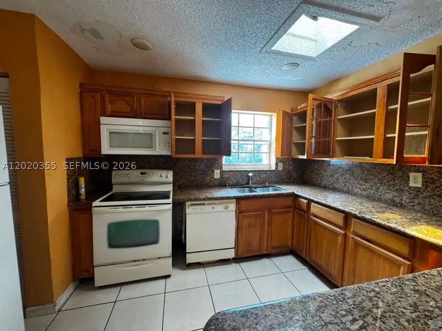 1251 NW 190th St, Miami Gardens, FL 33169 - #3