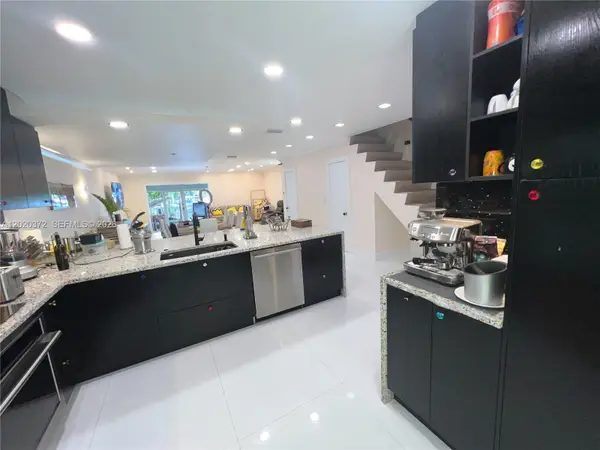 3756 NE 167th St, North Miami Beach, FL 33160
