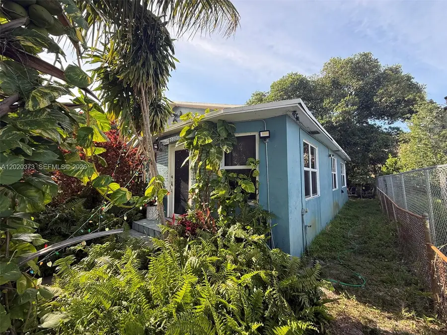 688 SW 7th Ter, Dania Beach, FL 33004 - #2