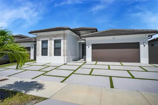 19419 SW 124th Ct, Miami, FL 33177