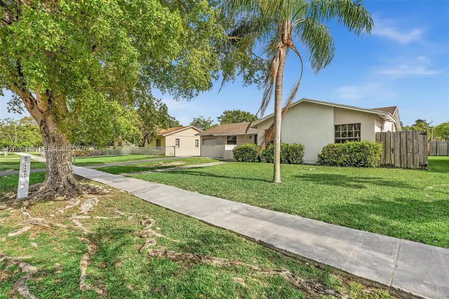 11061 SW 163rd St, Miami, FL 33157 - #2