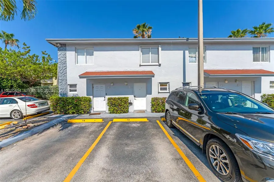 8025 NW 8th St #13, Miami, FL 33126 - #2