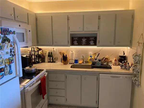 Address Withheld By Seller, North Miami, FL 33161