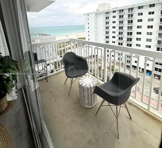 401 Ocean Dr #910, Miami Beach, FL 33139 - #3