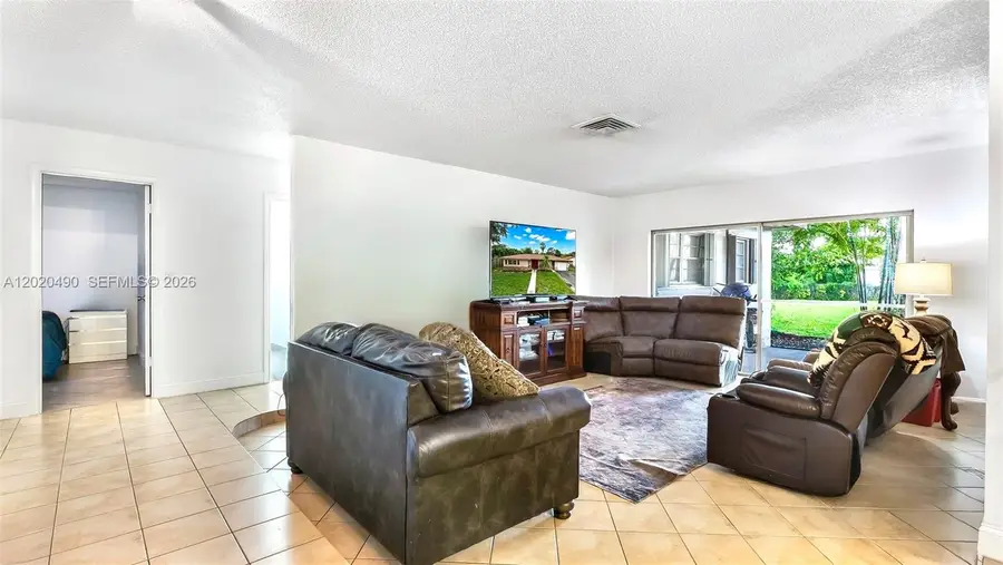 500 NW 96th Ter, Pembroke Pines, FL 33024 - #2