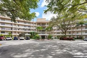 3800 Oaks Clubhouse Dr #307, Pompano Beach, FL 33069 - #1