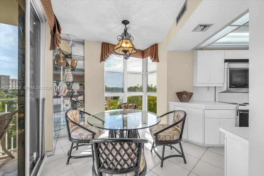 1000 Quayside Ter #701, Miami, FL 33138 - #3