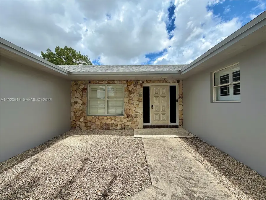 11541 SW 97th St, Miami, FL 33176 - #2