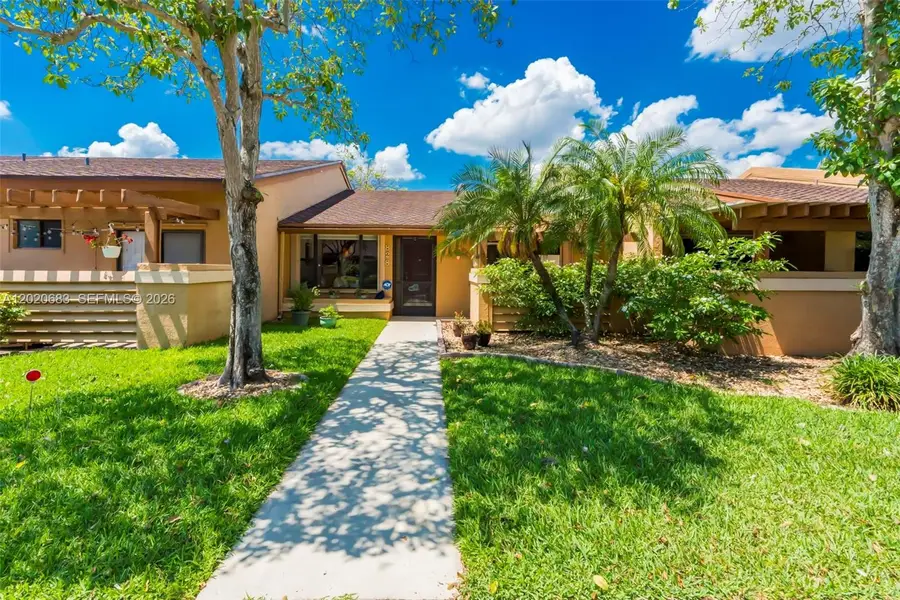 828 NW 79th Ter, Plantation, FL 33324 - #2